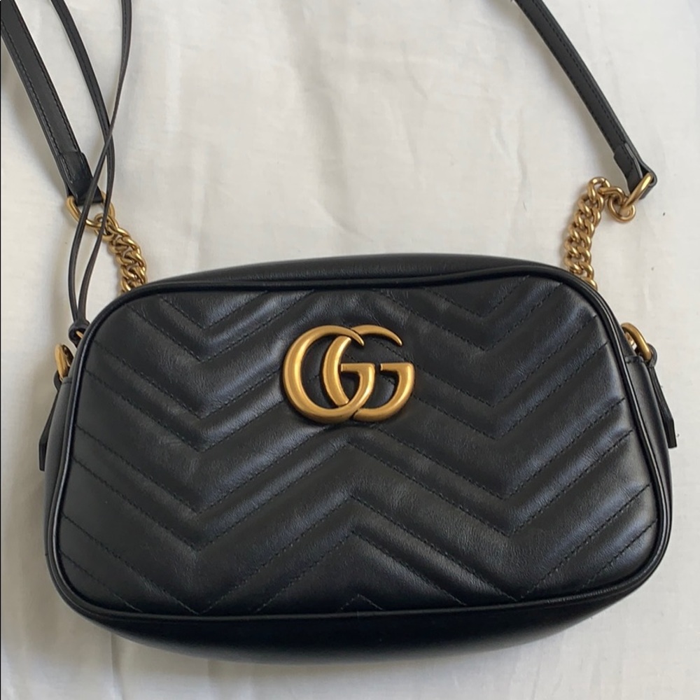 GUCCI GG Marmont small matelassé shoulder bag